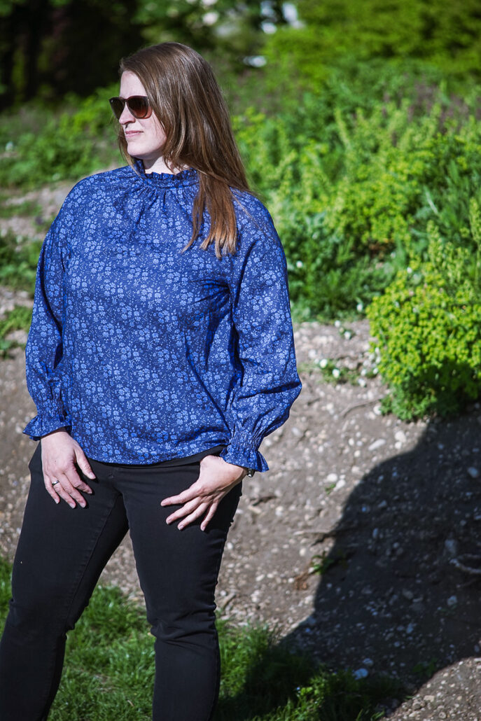 metterlink naeht: Curcuma Bluse von Tilia Patterns aus Liberty Stoff